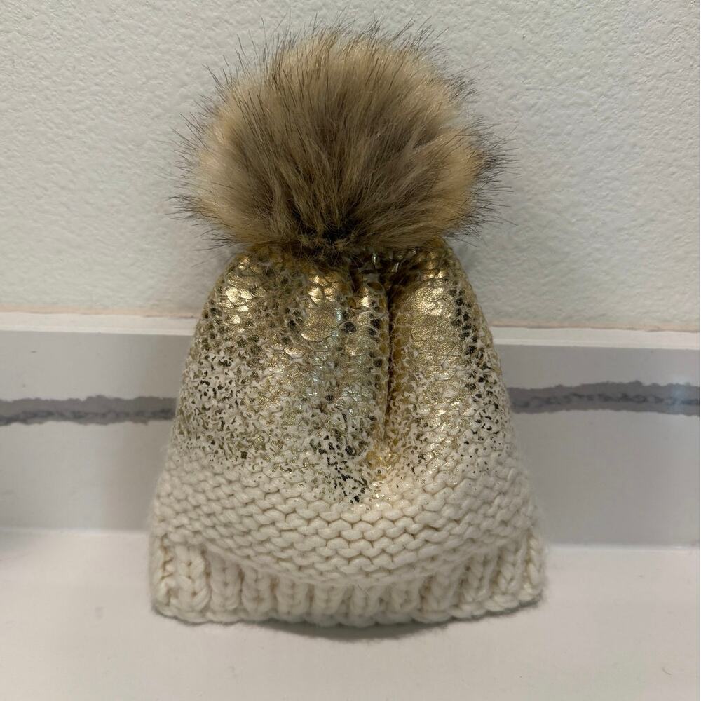 The Blueberry Hill Baby Hat Small 6-24 Months Gold Metallic Knit Faux Fur Pom